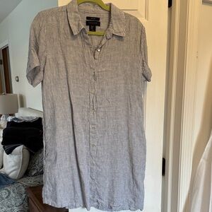 Tahari Women's Blue Striped Button-Down Shirt